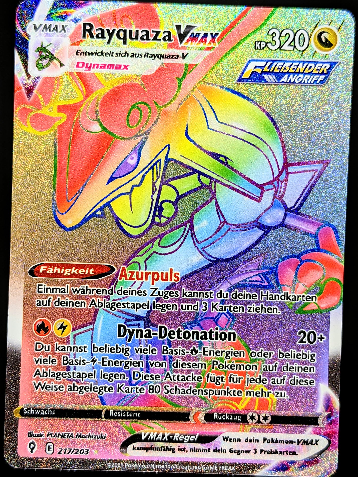 Rayquaza VMax Rainbow 217/203 DE